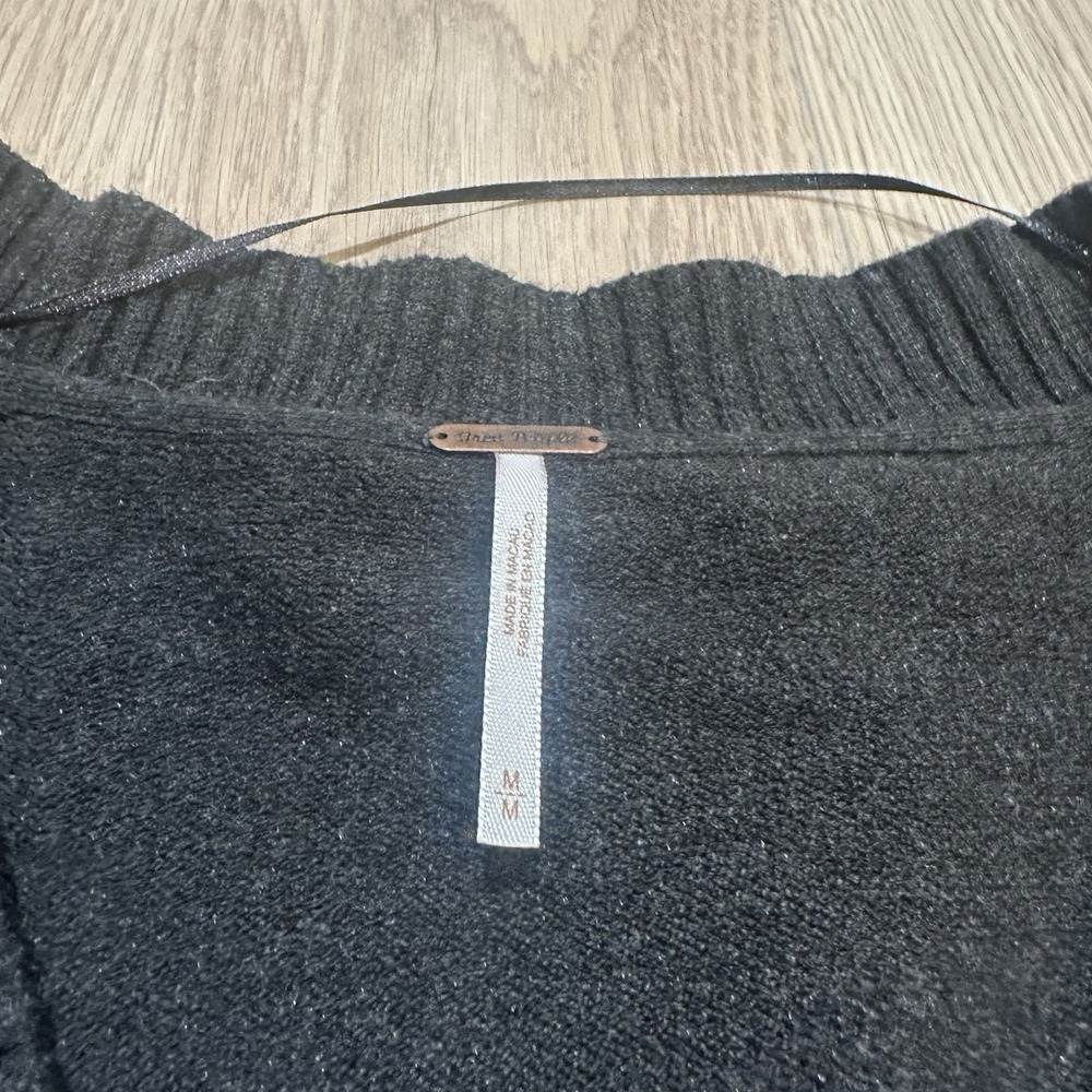 Free People Orion A-Line Sweater Tunic M Charcoal Oversized! V-Neck  $148 Retail - Picture 3 of 9